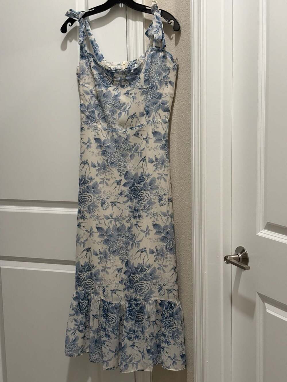 ChicWish Blue Floral Toile Midi Dress S